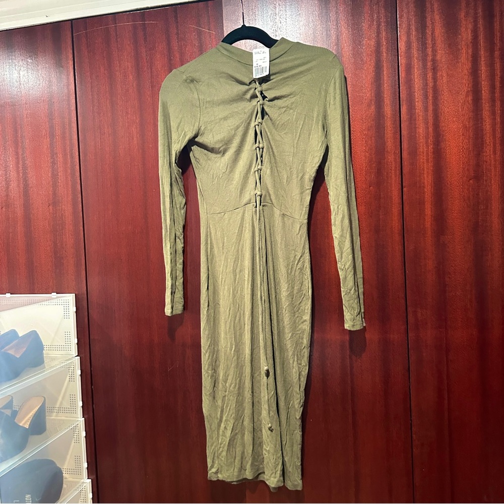 FOREVER 21 GREEN DRESS